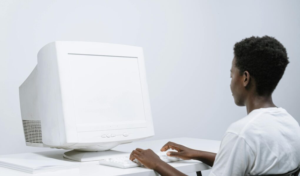 Jaki system operacyjny wybrać na słaby komputer