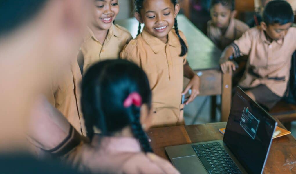 Jak zadbać o żywotność baterii w laptopie