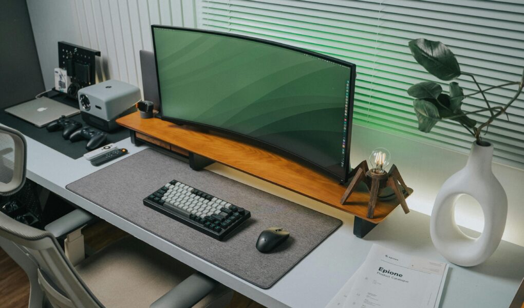 Zakrzywiony monitor – prawdziwa rewolucja czy marketingowy trik